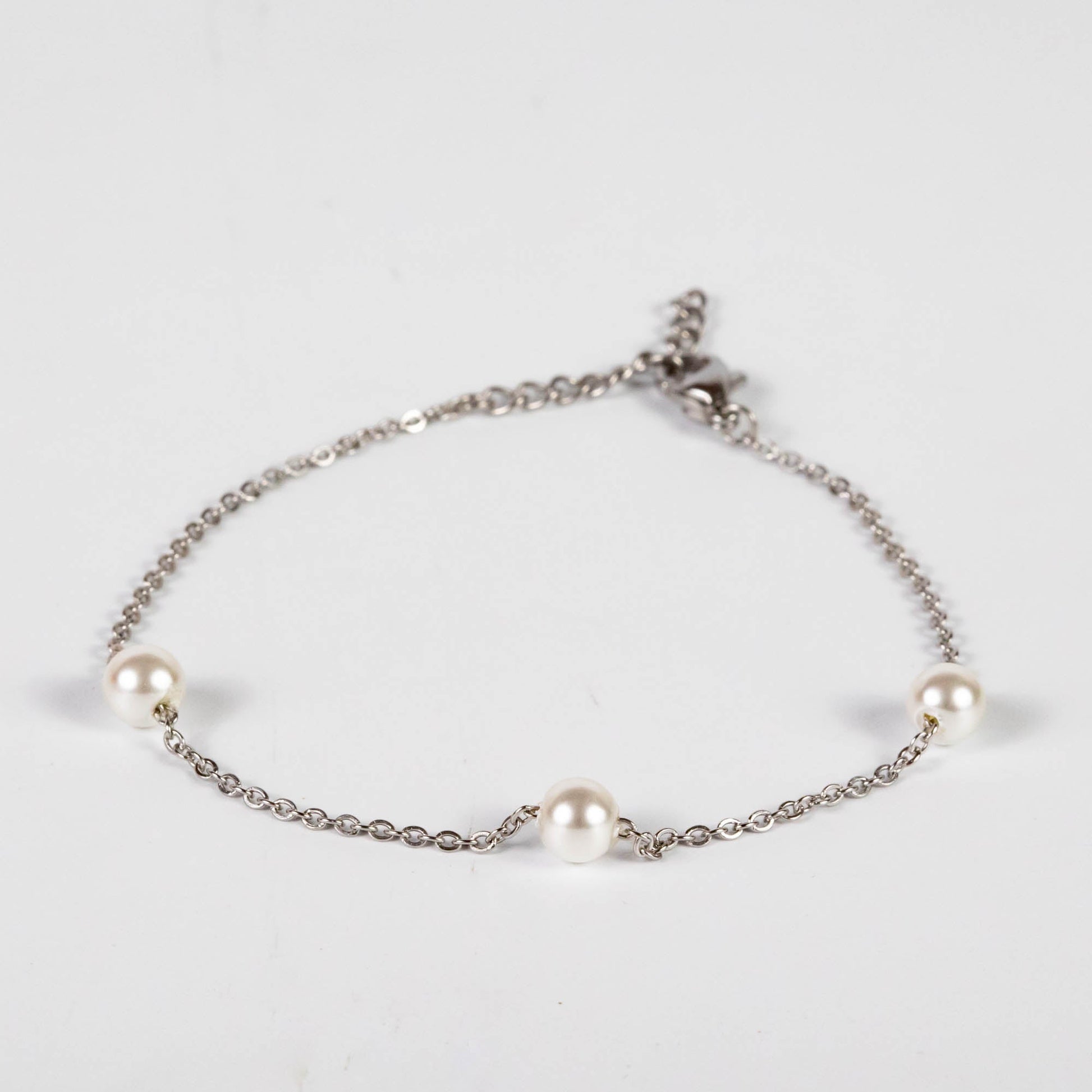 Wholesale 10Pcs White Acrylic Pearl Beads On Silver Steel Bracelets